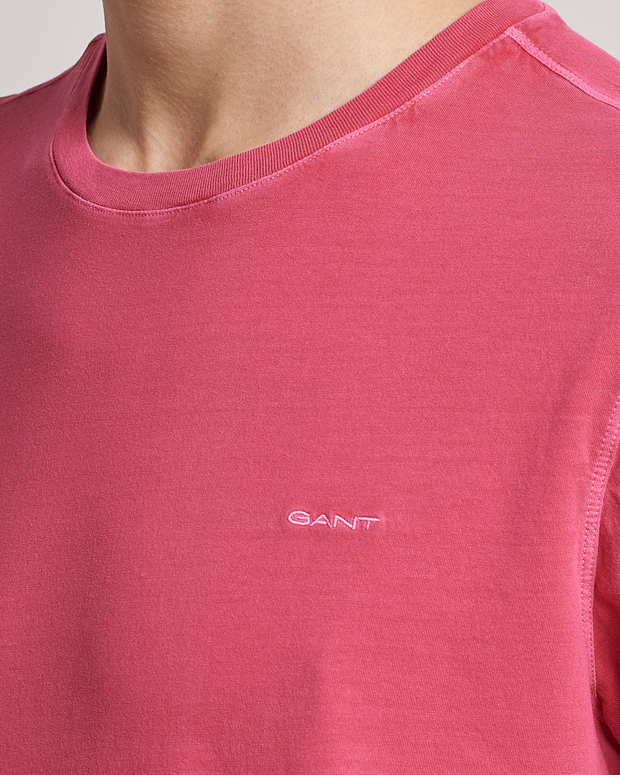 Herren | T-Shirts | GANT | Sunbleached T-Shirt Magenta Pink