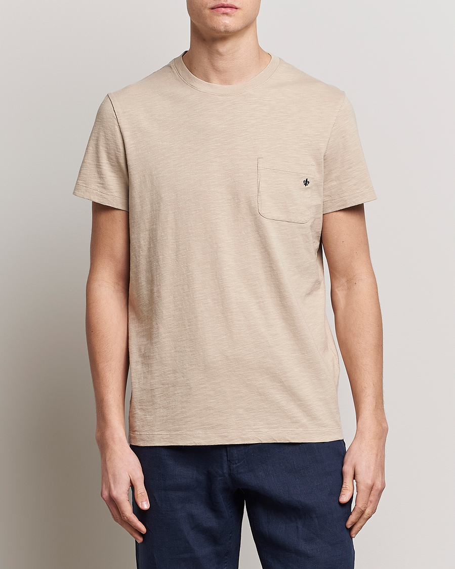 Herren | T-Shirts | Morris | Lily Slub Pocket Crew Neck Tee Beige