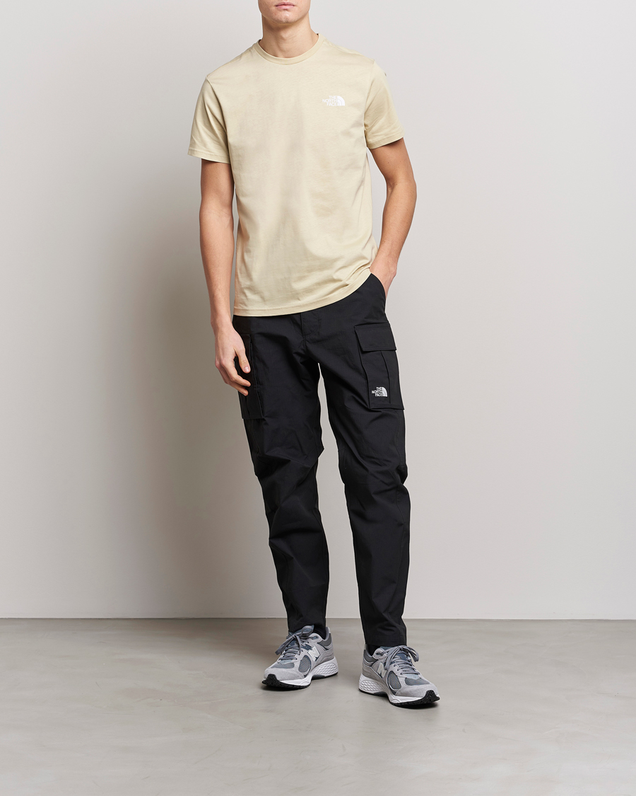 Herren | T-Shirts | The North Face | Simple Dome T-Shirt Gravel