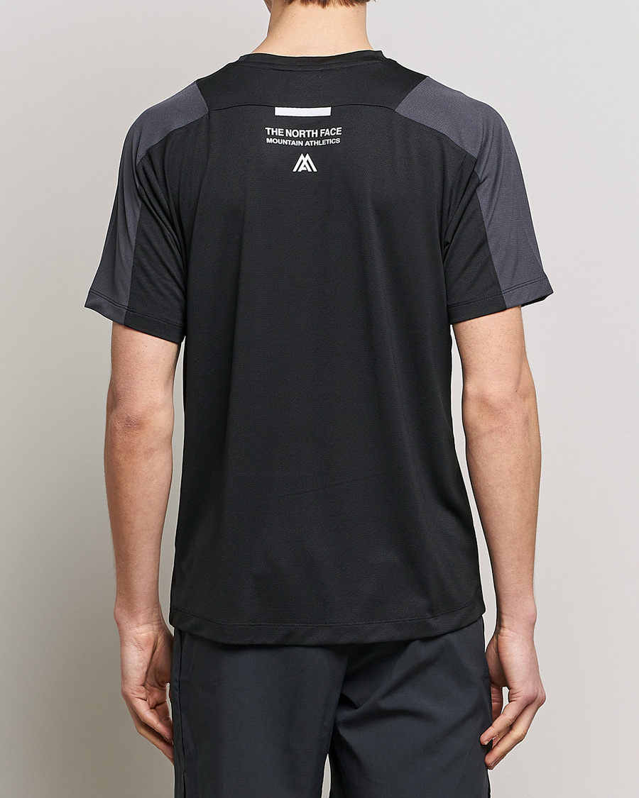 Herren | T-Shirts | The North Face | Mountain Athletics T-Shirt Black/Asphalt