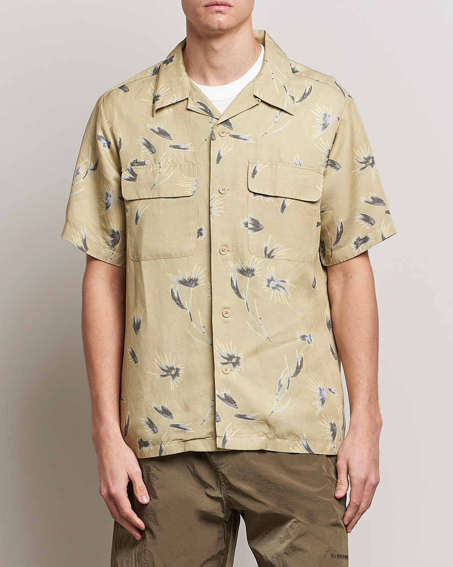 Herren | Hemden | NN07 | Daniel Short Sleeve Tencel/Linen Printed Shirt Pale Olive