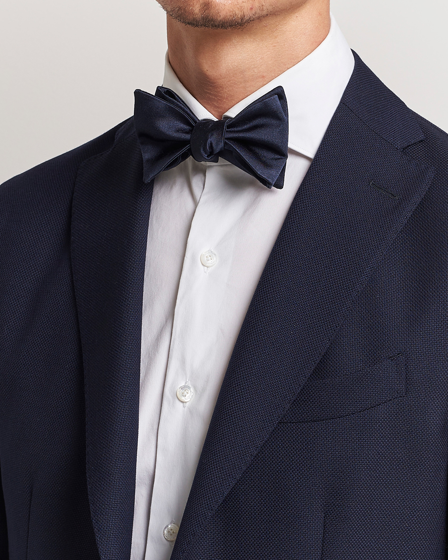 Herren | E. Marinella Silk Bow Tie Navy Satin | E. Marinella | Silk Bow Tie Navy Satin