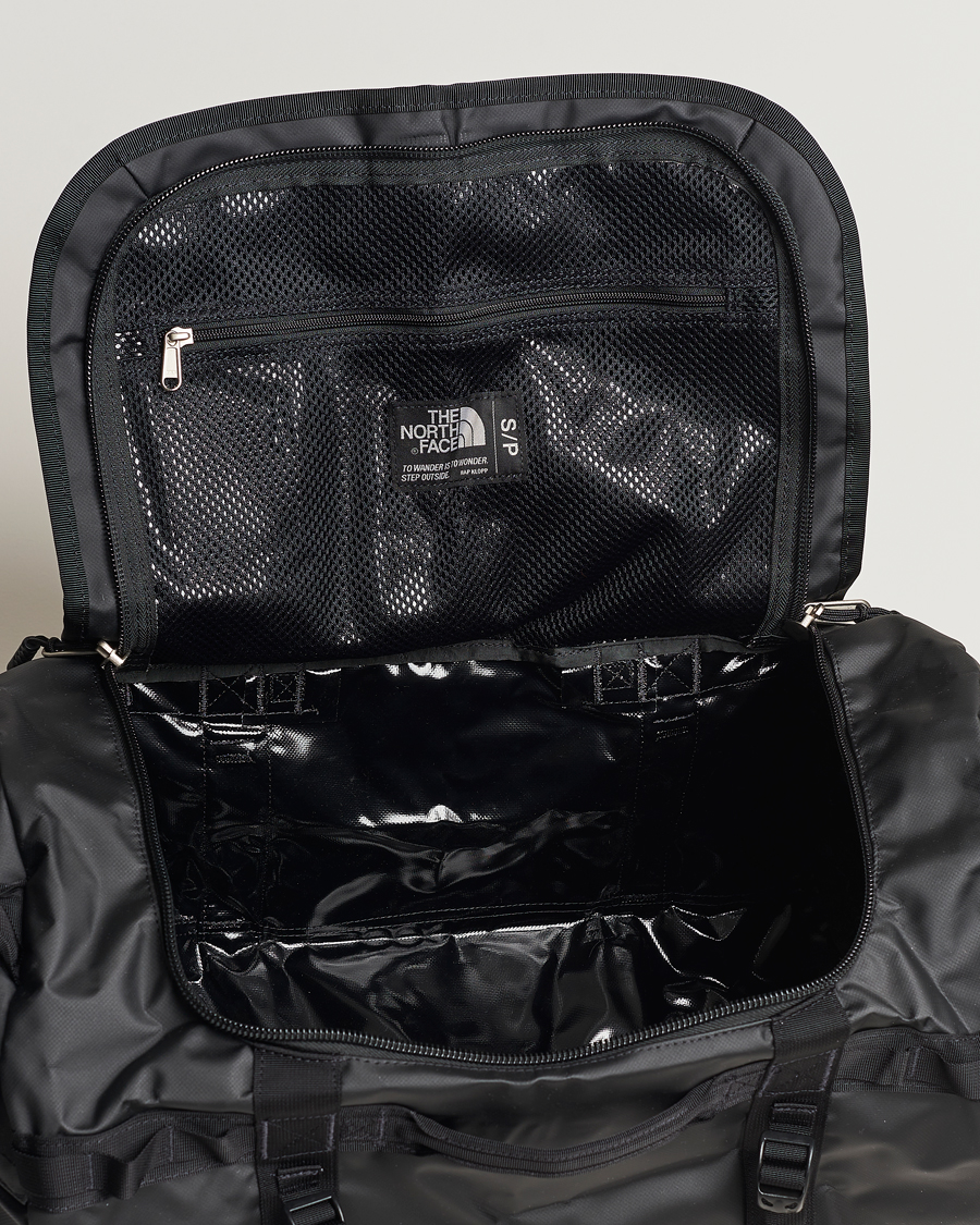 The North Face Base Camp Duffel S Black bei Care of Carl