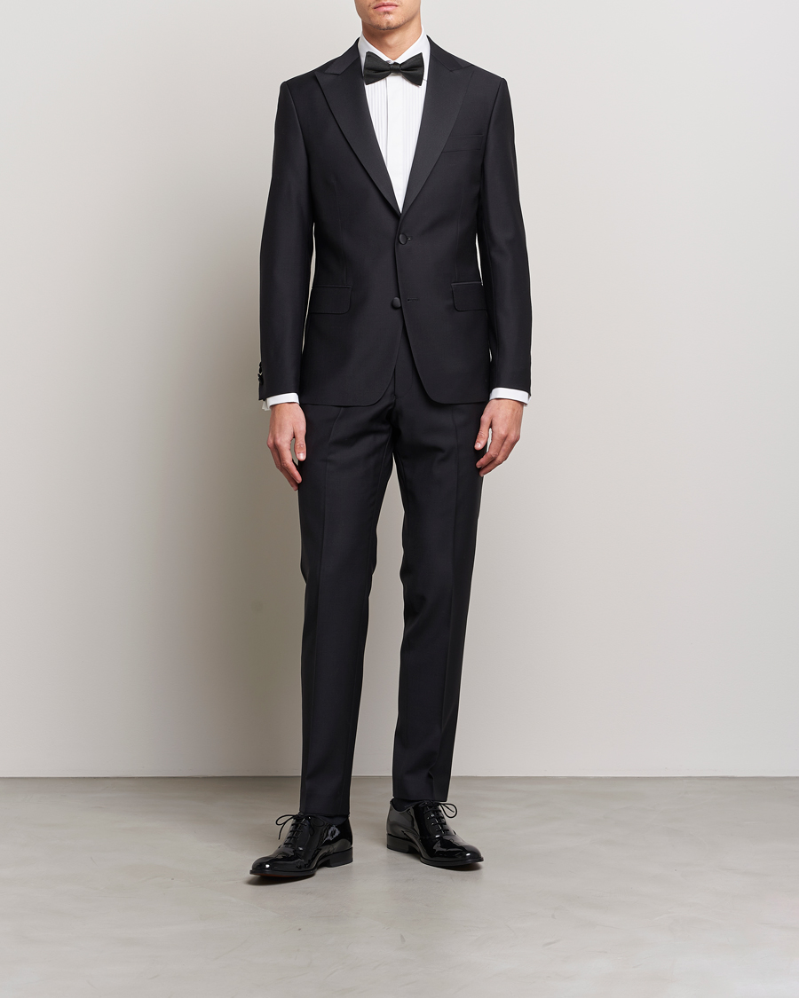 Herren | Black Tie | Oscar Jacobson | Slim Fit Cut Away Tuxedo Double Cuff White