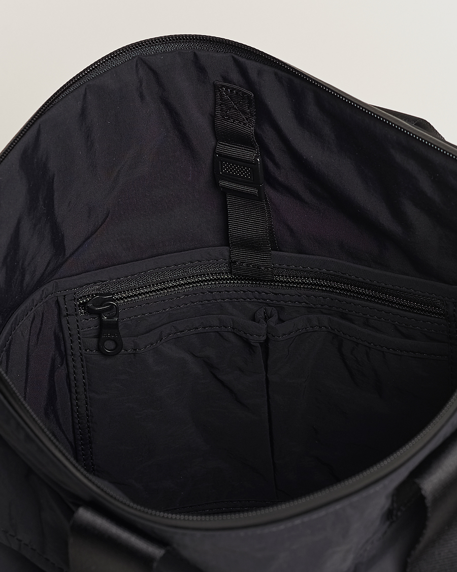 Herren | mazi untitled Helmet Bag 02 Nylon Tote Black | mazi untitled | Helmet Bag 02 Nylon Tote Black