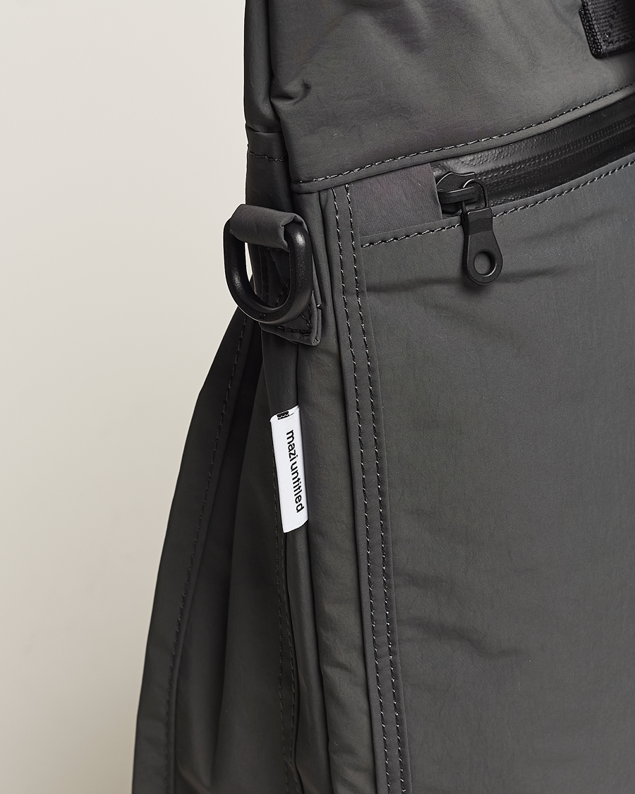 Herren | mazi untitled Helmet Bag 02 Nylon Tote Grey | mazi untitled | Helmet Bag 02 Nylon Tote Grey