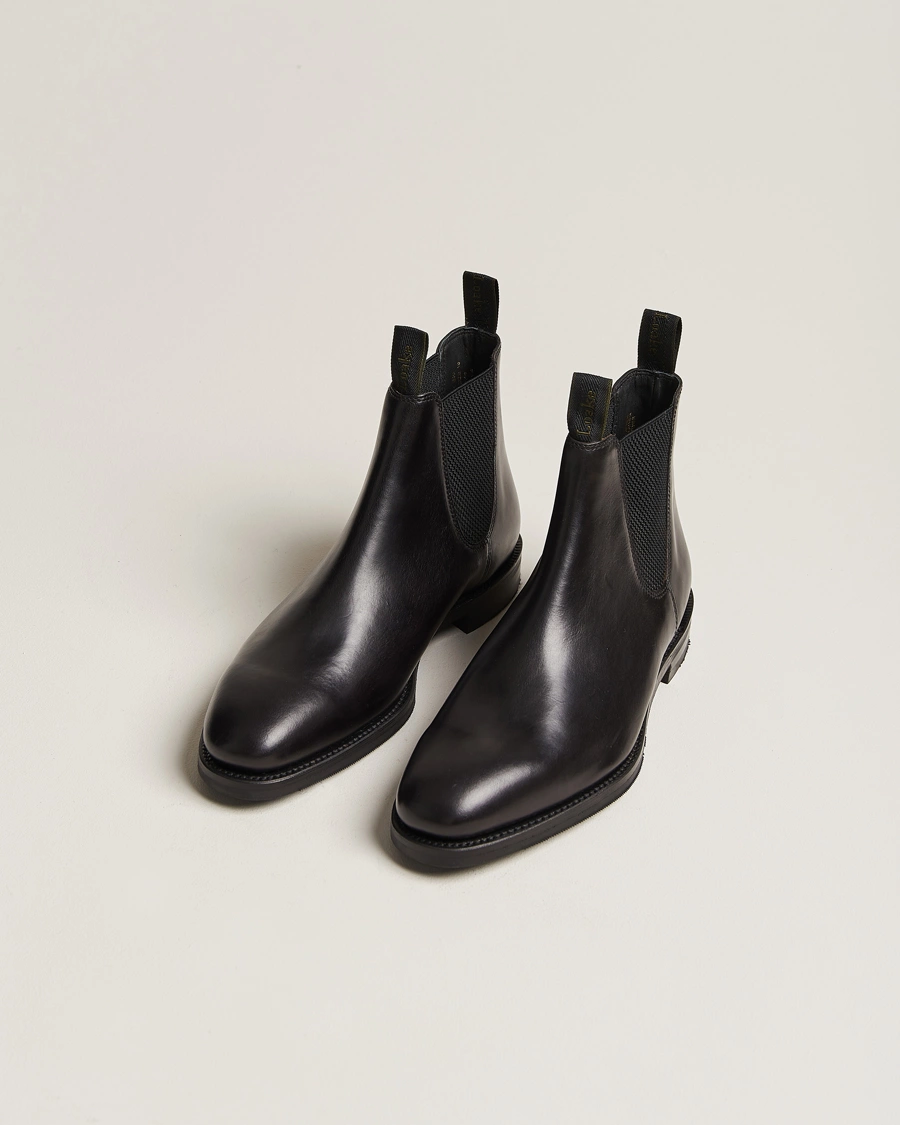 Herren | Handgefertigte Schuhe - Schuhspanner inklusive | Loake 1880 | Emsworth Chelsea Boot Black Leather