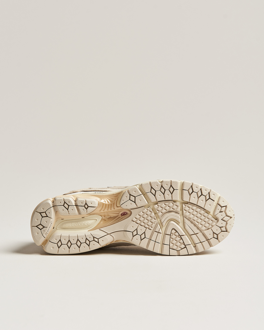 Herren | New Balance 2002R Protection Pack Sneakers Sandstone | New Balance | 2002R Protection Pack Sneakers Sandstone