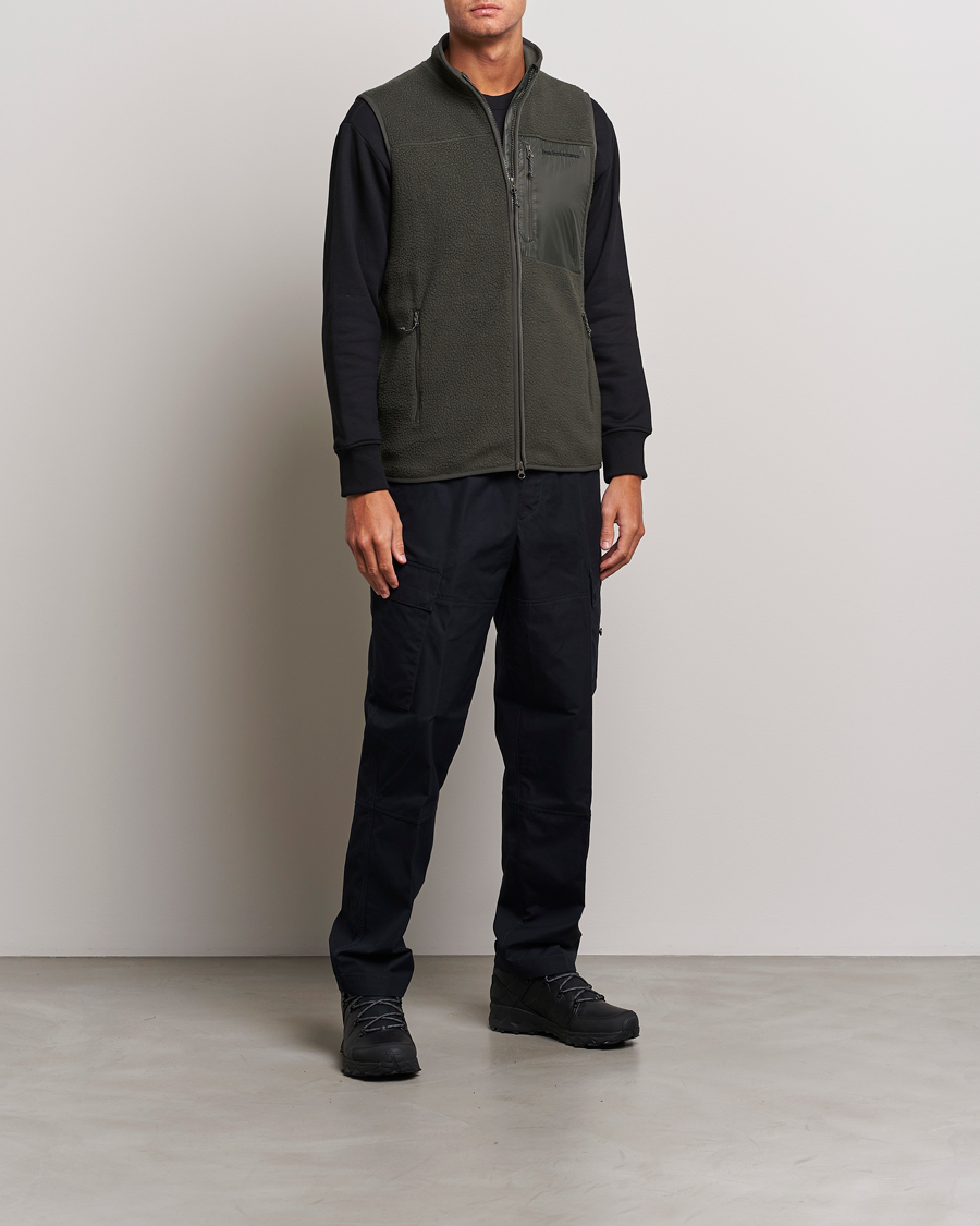 Herren | Westen | Peak Performance | Pile Vest Olive Extreme