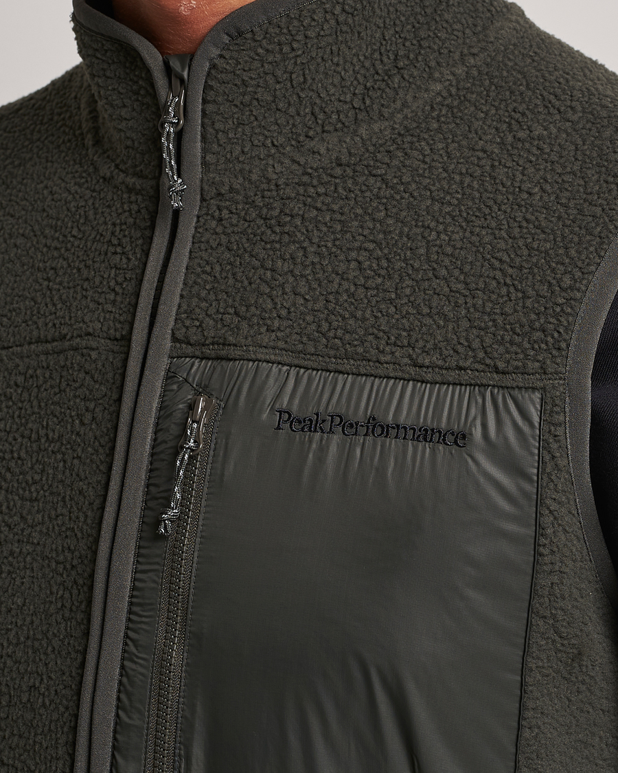 Herren | Westen | Peak Performance | Pile Vest Olive Extreme