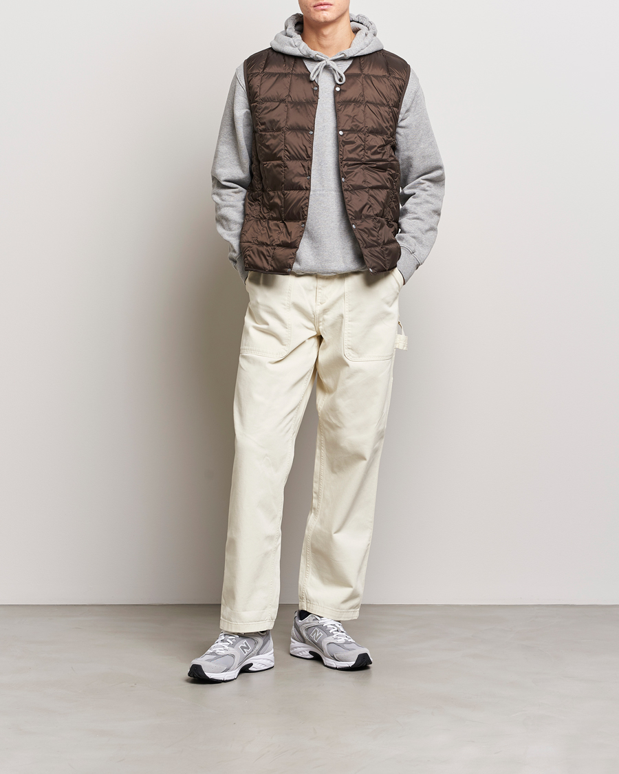 Herren | Jacken | TAION | V-Neck Lightweight Down Vest Dark Choco