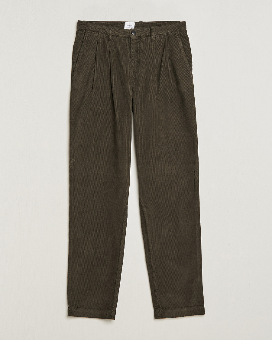 Herren | Hosen | Sunspel | Corduroy Double Pleat Trousers Coffee