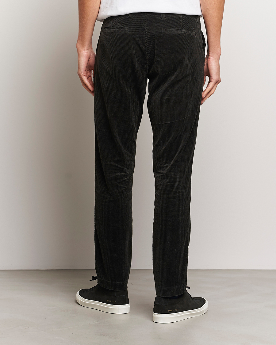 Herren | Hosen | NN07 | Theo Regular Fit Corduroy Chinos Dark Army
