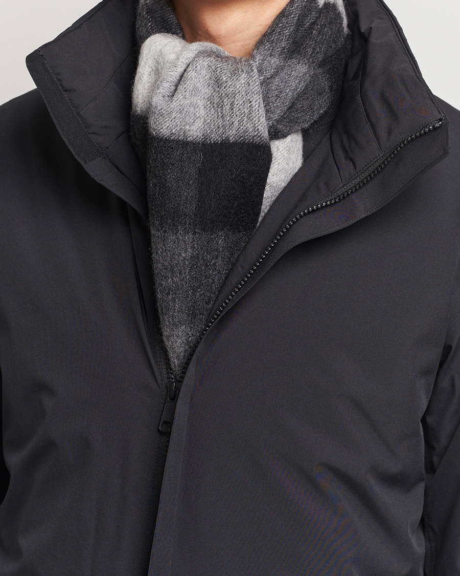 Herren | Amanda Christensen Merino Wool Block Check Scarf Black/Grey | Amanda Christensen | Merino Wool Block Check Scarf Black/Grey