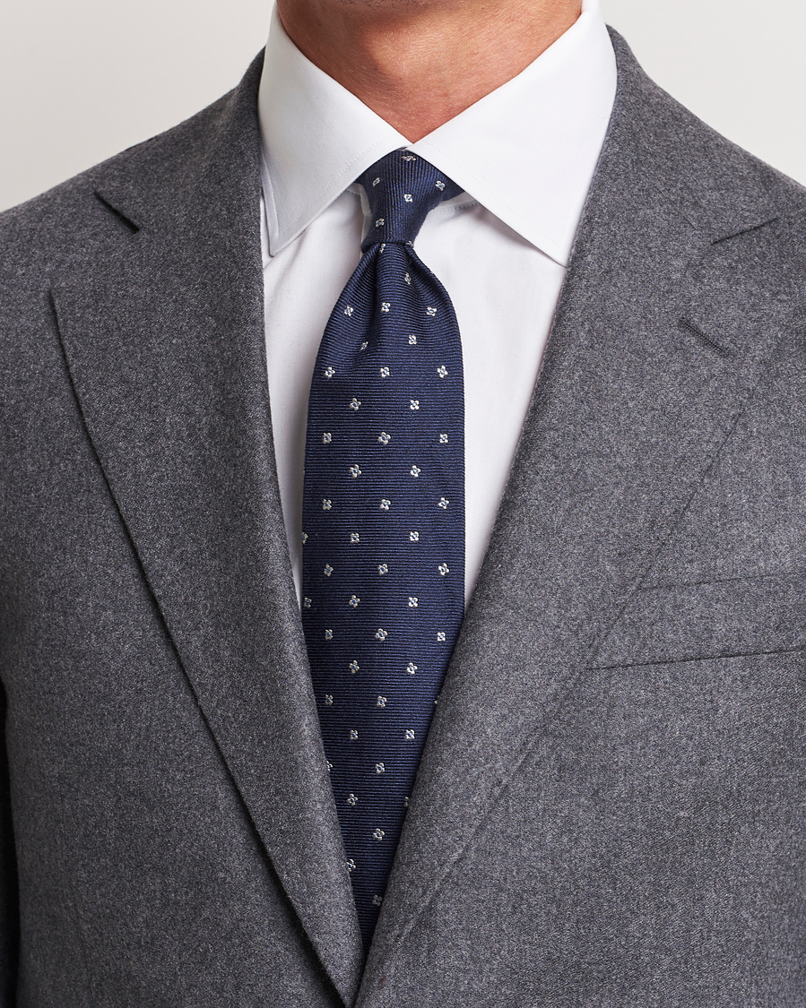 Herren | Amanda Christensen Silk/Wool 8cm Printed Flower Tie Navy | Amanda Christensen | Silk/Wool 8cm Printed Flower Tie Navy