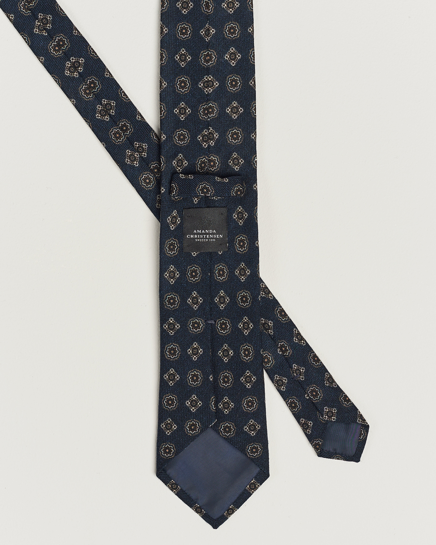 Herren | Amanda Christensen Wool Flannel 8cm Printed Medallion Tie Navy | Amanda Christensen | Wool Flannel 8cm Printed Medallion Tie Navy