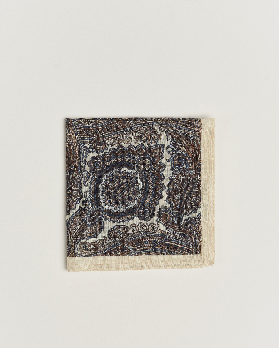 Herren | Amanda Christensen Wool Printed Large Paisley Pocket Square White | Amanda Christensen | Wool Printed Large Paisley Pocket Square White