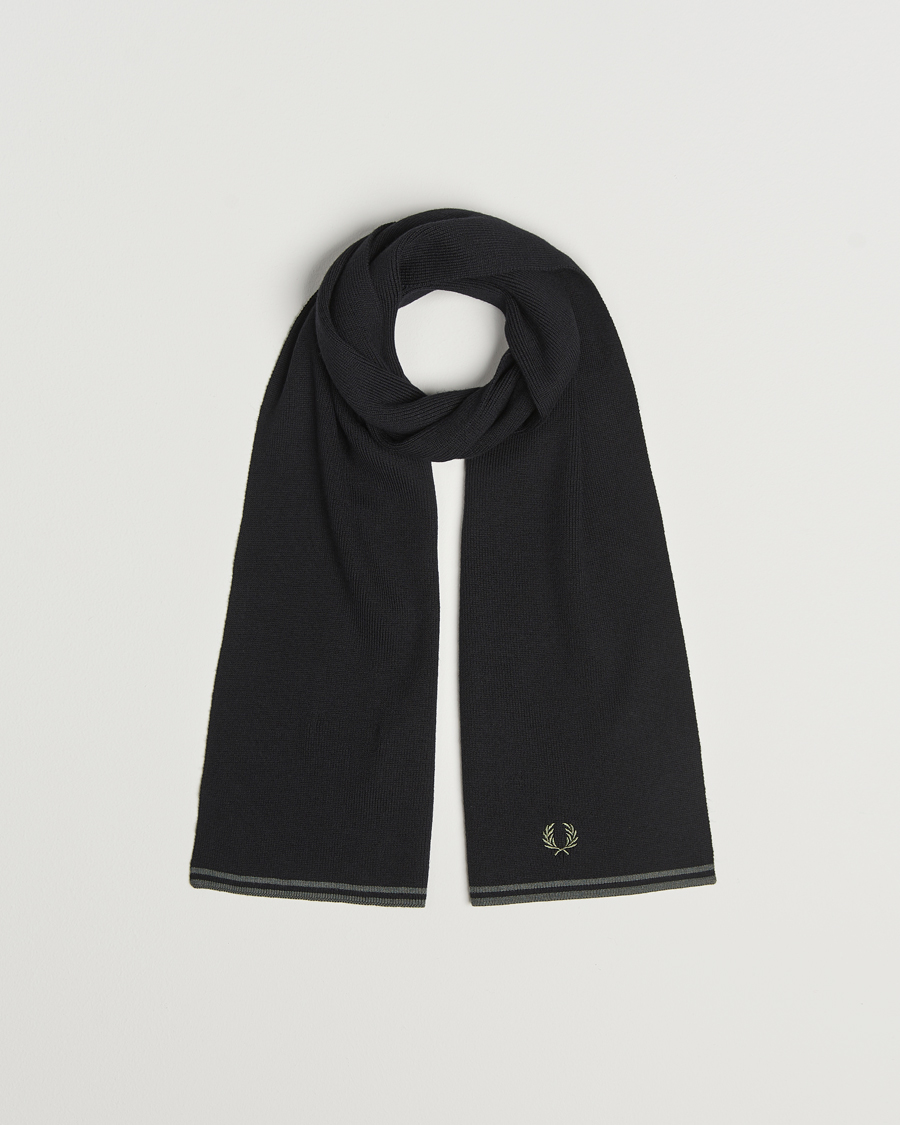 Herren | Fred Perry Twin Tipped Merino Wool Scarf Black | Fred Perry | Twin Tipped Merino Wool Scarf Black