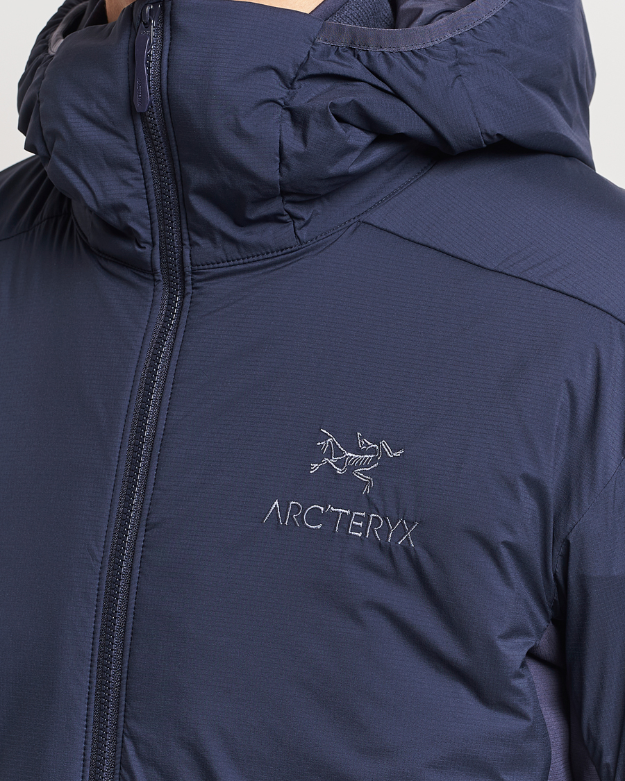 Herren | Jacken | Arc'teryx | Atom Hooded Jacket Black Sapphire