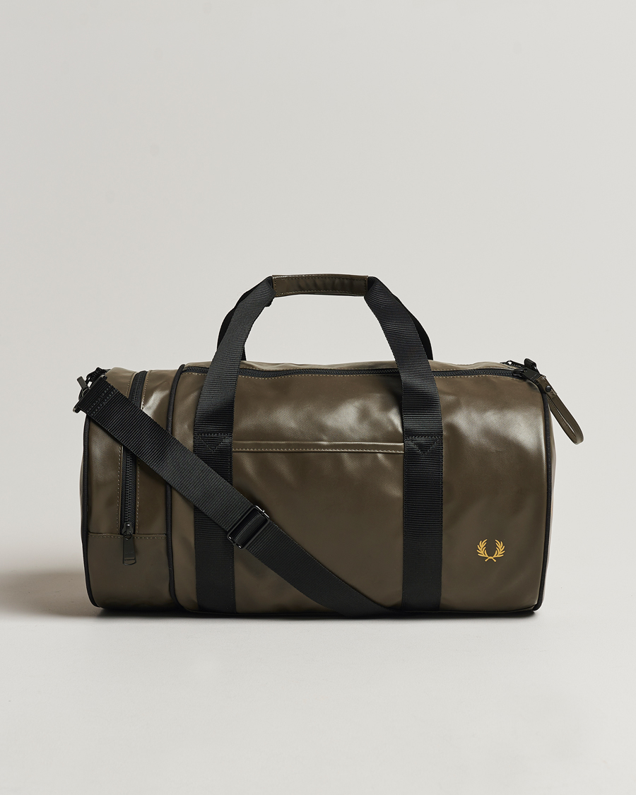 Herren | Fred Perry Tonal Classic Barrel Bag Uniform Green | Fred Perry | Tonal Classic Barrel Bag Uniform Green