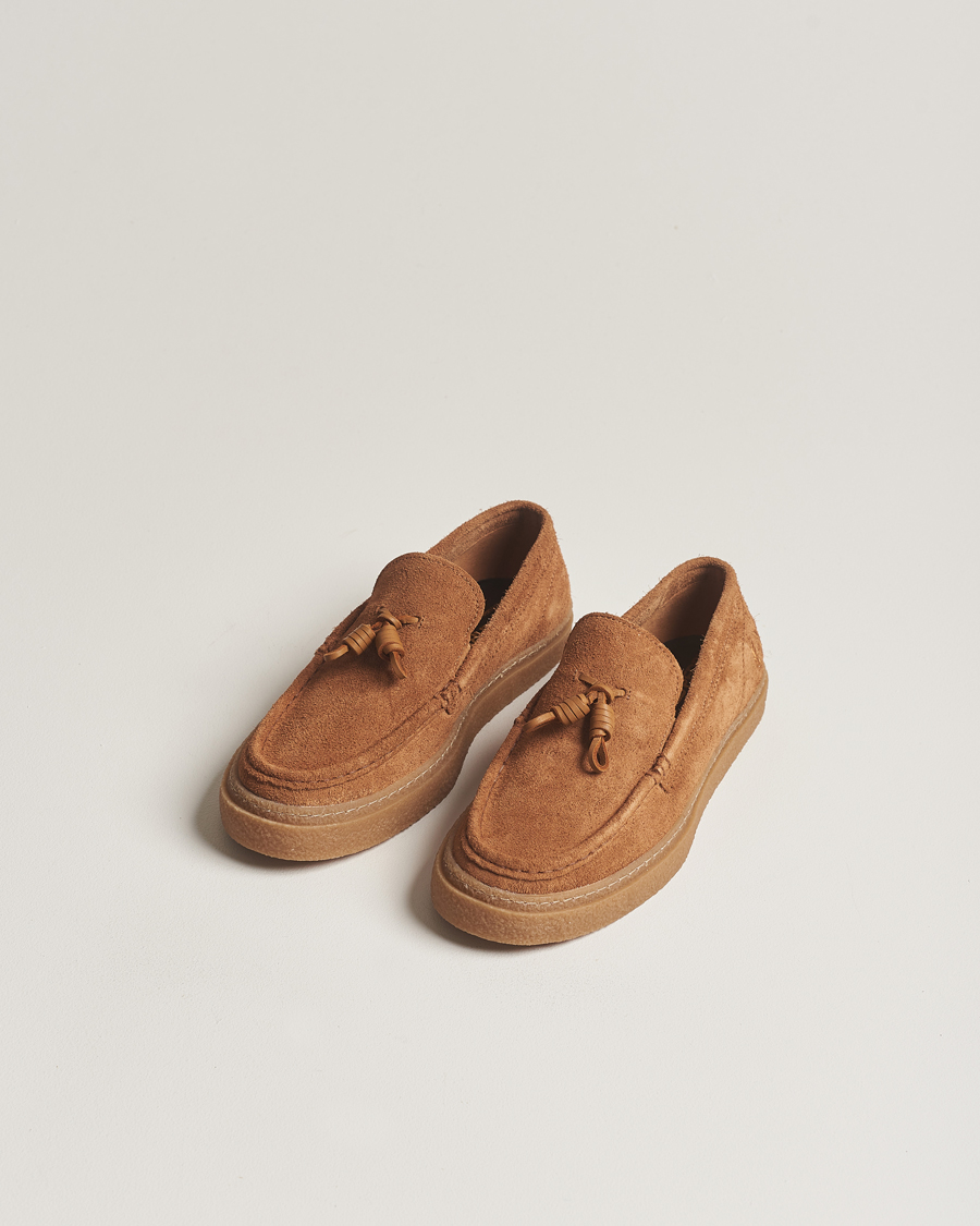Herren | Fred Perry Dawson Suede Tassel Loafer Dark Caramel | Fred Perry | Dawson Suede Tassel Loafer Dark Caramel