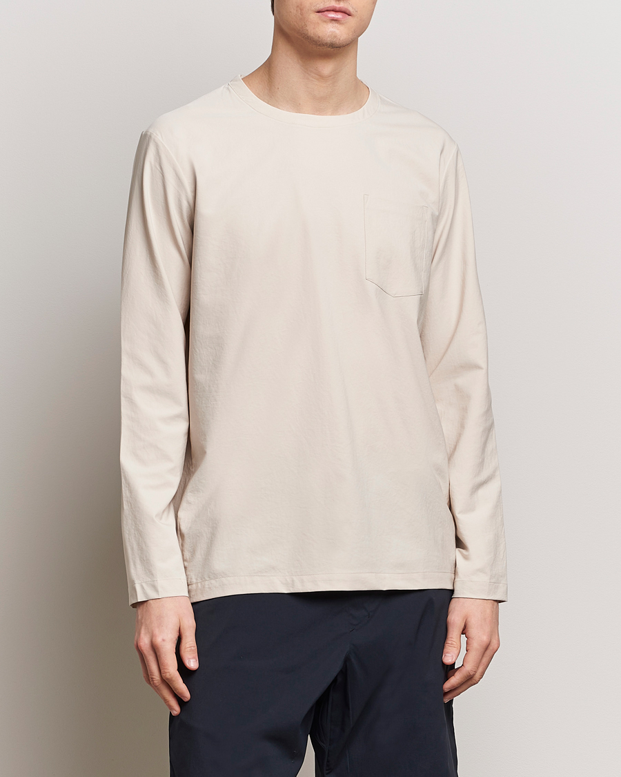 Men | T-Shirts | Houdini | Cover Crew Quick Dry Long Sleeve Foggy Mountain