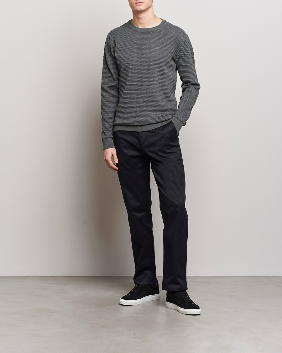 Herren | Pullover | KnowledgeCotton Apparel | Vagn Bubble Knit Cotton Crew Neck Dark Grey Melange