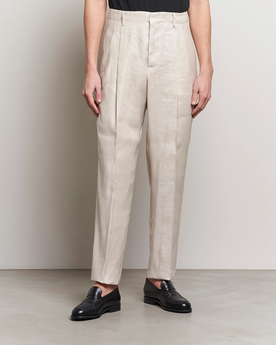Herren | Kleidung | Lardini | Atos Pleated Linen Trousers Beige