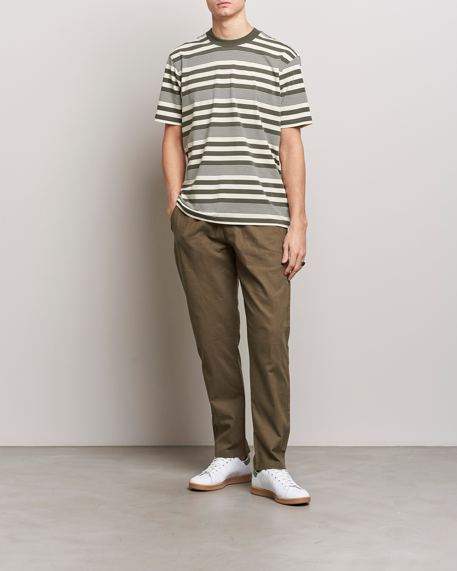 Herren | T-Shirts | NN07 | Adam Striped Crew Neck T-Shirt Capers Green