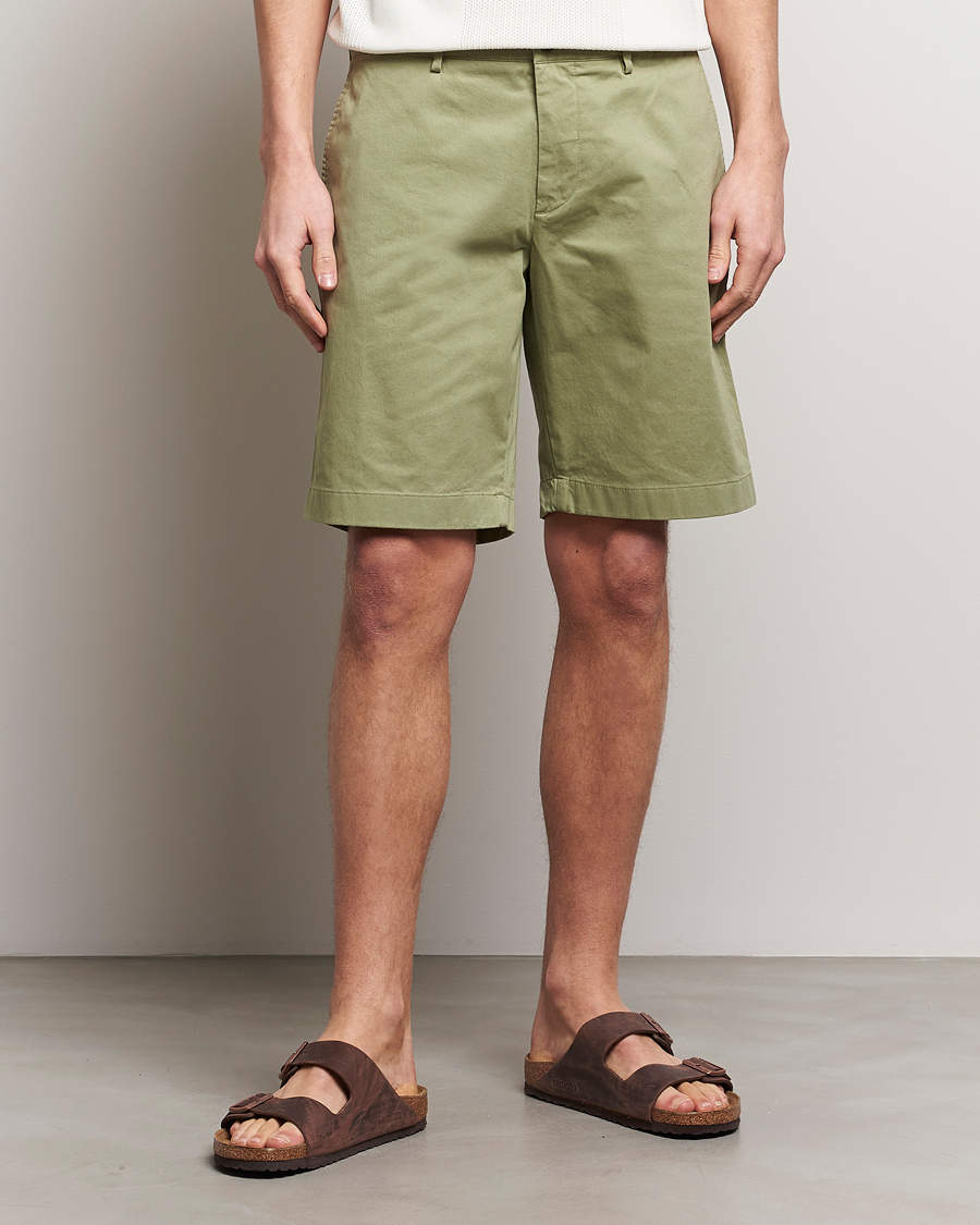 Herren | Shorts | J.Lindeberg | Nathan Cloud Satin Shorts Oil Green