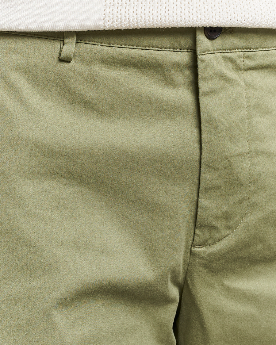 Herren | Shorts | J.Lindeberg | Nathan Cloud Satin Shorts Oil Green