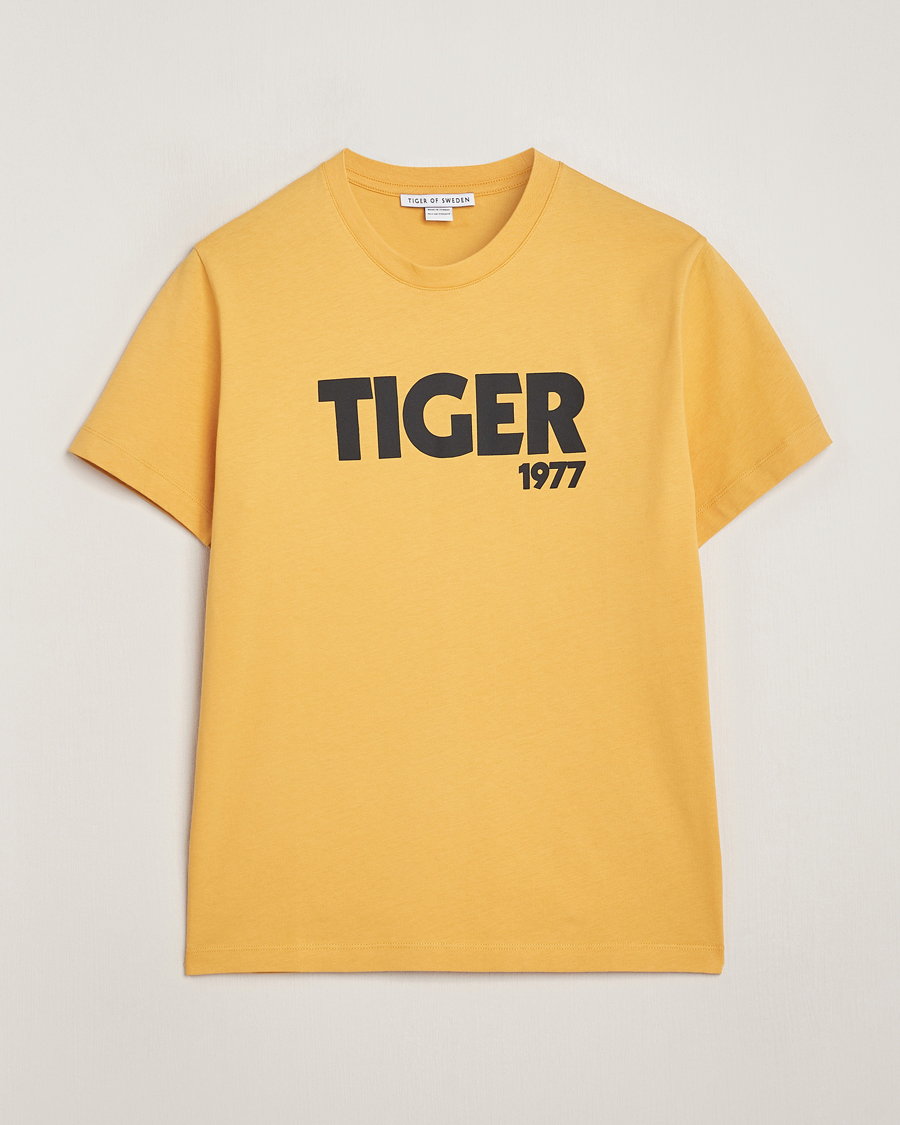Herren | T-Shirts | Tiger of Sweden | Dillan Crew Neck T-Shirt Yellow