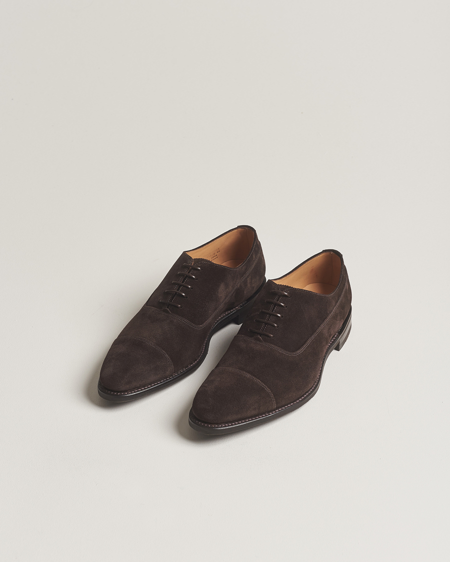 Herr | Handgjorda skor | Loake 1880 | Truman Suede Oxford Toe Cap Dark Brown