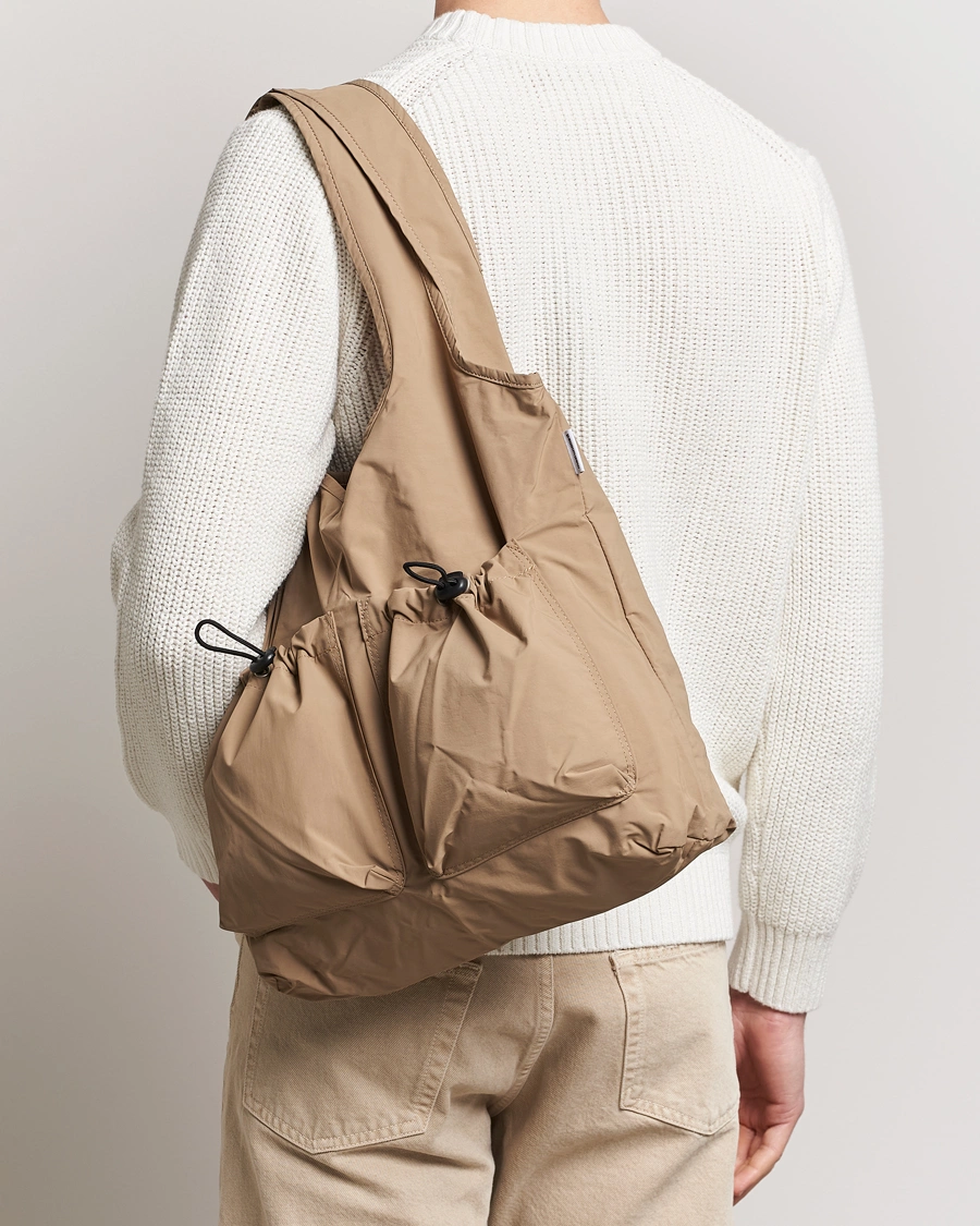 Men | Accessories | mazi untitled | Nylon Bore Bag Beige