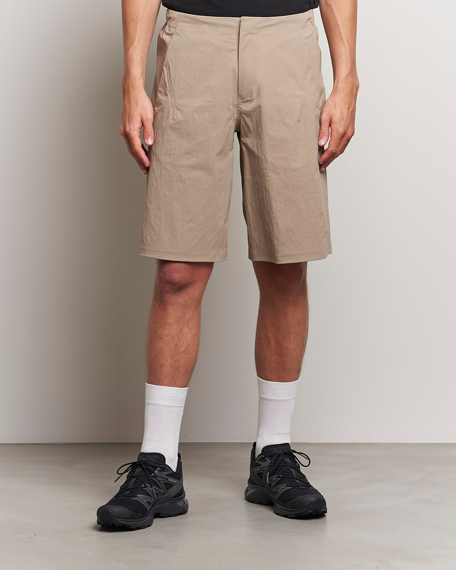 Herren | Shorts | Arc'teryx Veilance | Spere Lightweight Water Repellent Shorts Soil