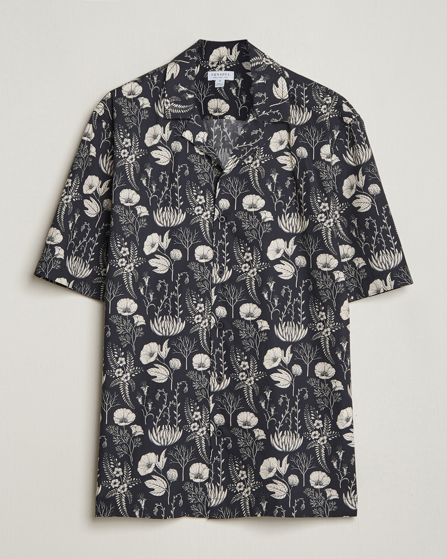 Herren | Hemden | Sunspel | Katie Scott Short Sleeve Printed Resort Shirt Black