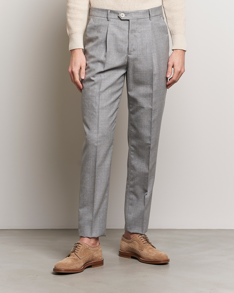 Herren | Kleidung | Brunello Cucinelli | Pleated Wool Trousers Light Grey