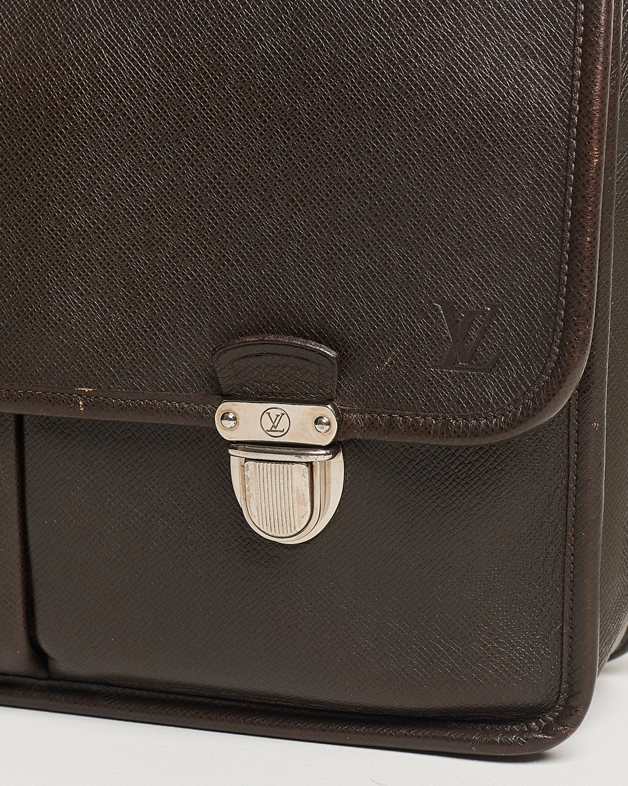 Herren | Louis Vuitton Pre-Owned Alexei Leather Messenger Bag Leather Brown | Louis Vuitton Pre-Owned | Alexei Leather Messenger Bag Leather Brown