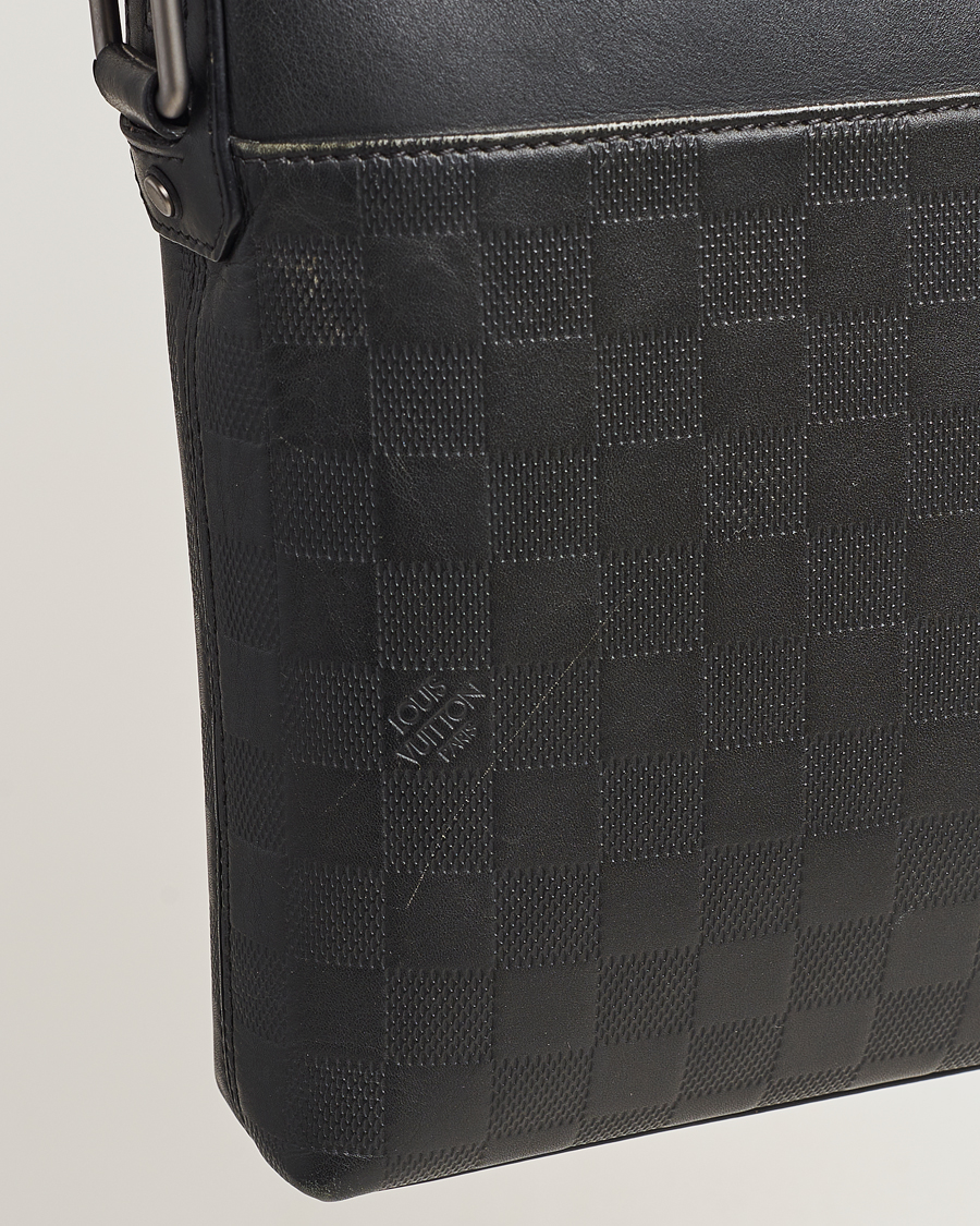 Herren | Louis Vuitton Pre-Owned Damier Infini Pochette District Shoulder Bag | Louis Vuitton Pre-Owned | Damier Infini Pochette District Shoulder Bag