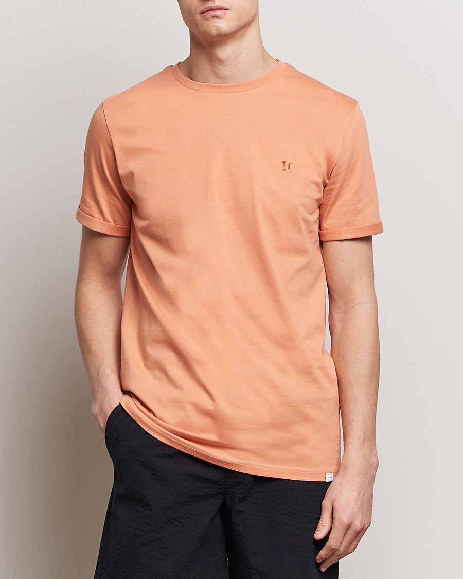 Herren | Neue Produktbilder | LES DEUX | Nørregaard Cotton T-Shirt Baked Papaya Orange