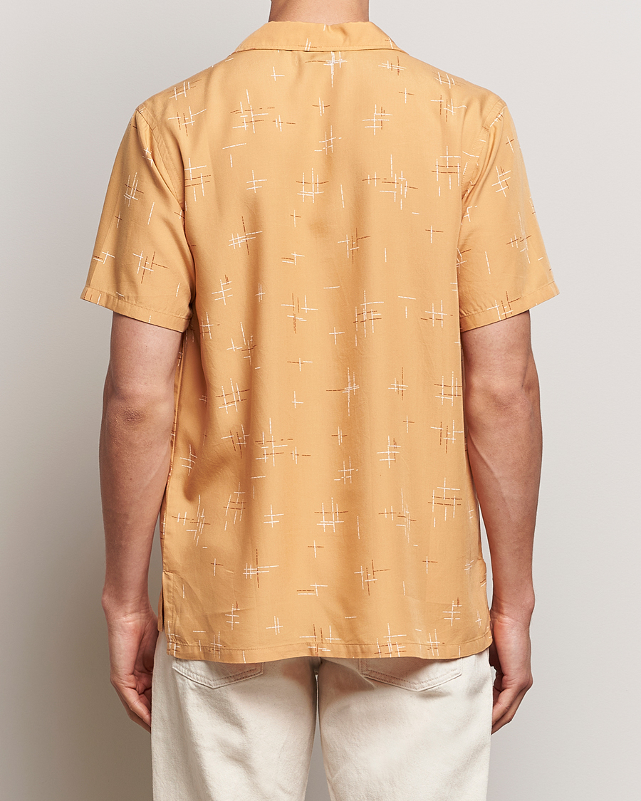 Herren | Hemden | Nudie Jeans | Arvid 50s Hawaii Shirt Ochre