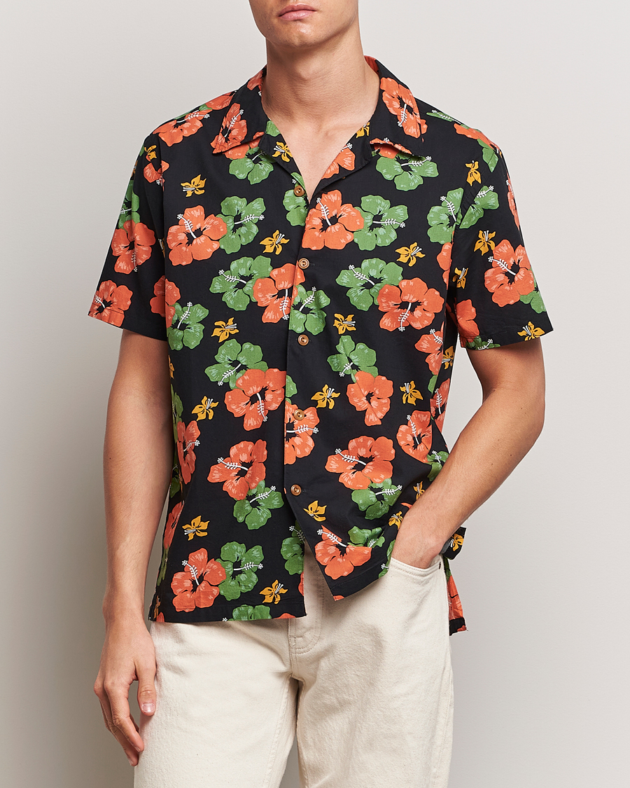 Herren | Hemden | Nudie Jeans | Arvid Flower Hawaii Shirt Black