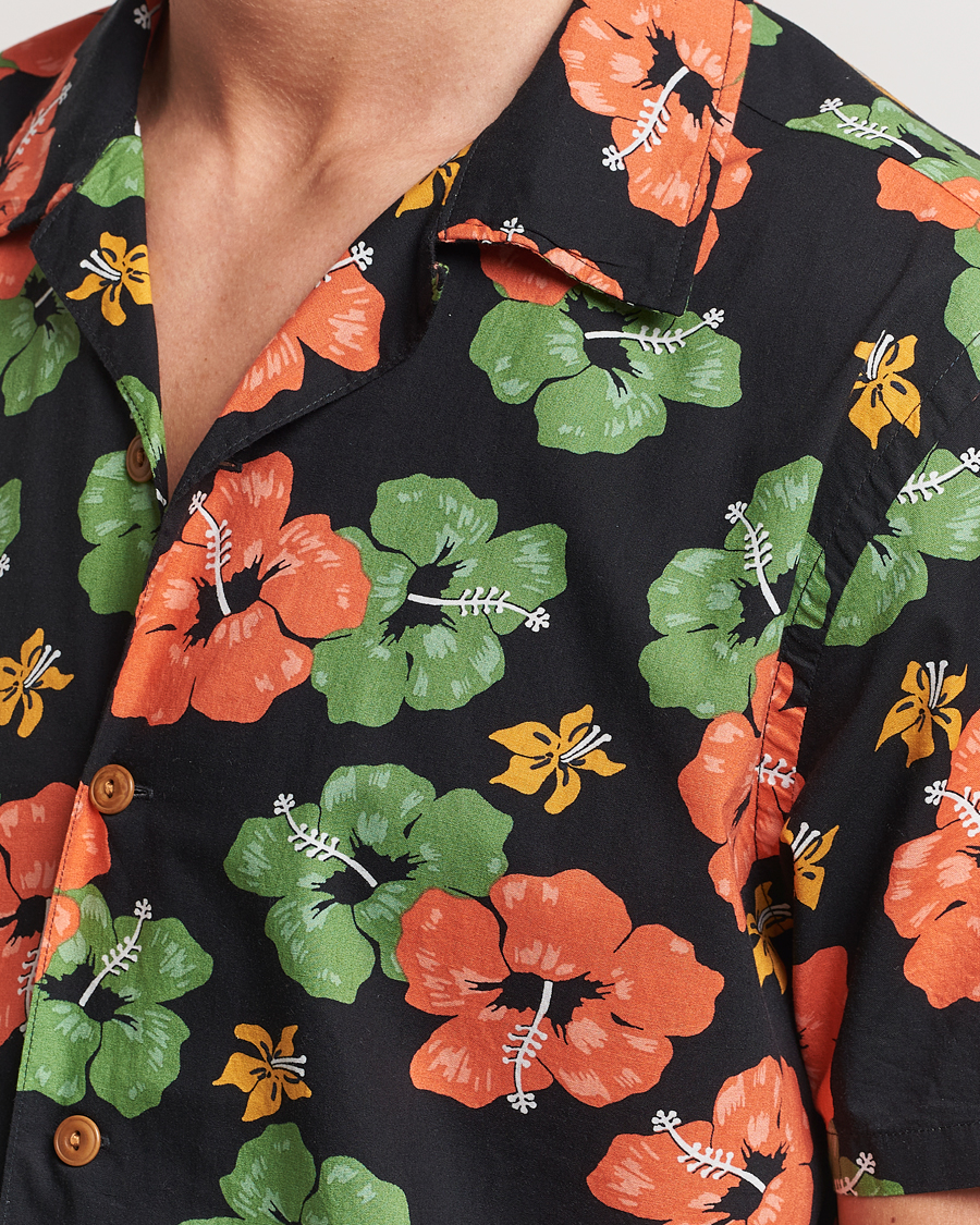 Herren | Hemden | Nudie Jeans | Arvid Flower Hawaii Shirt Black