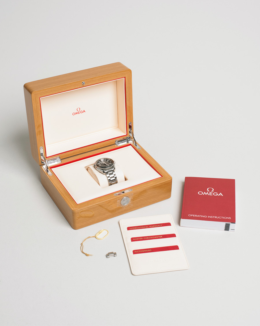 Herren | Omega Pre-Owned Seamaster Planet Ocean Silver | Omega Pre-Owned | Seamaster Planet Ocean Silver