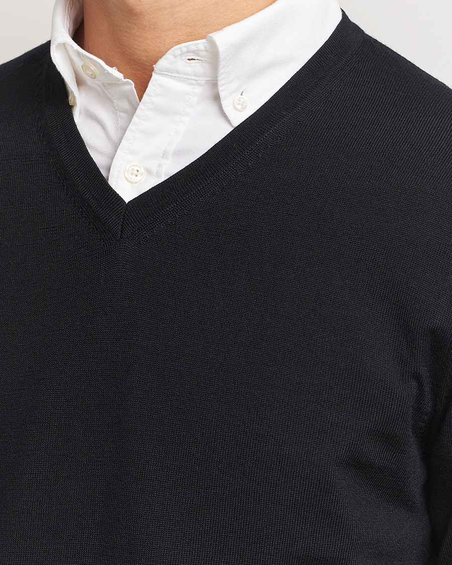 Herren | Pullover | Charles Tyrwhitt | Pure Merino V-Neck Jumper Black