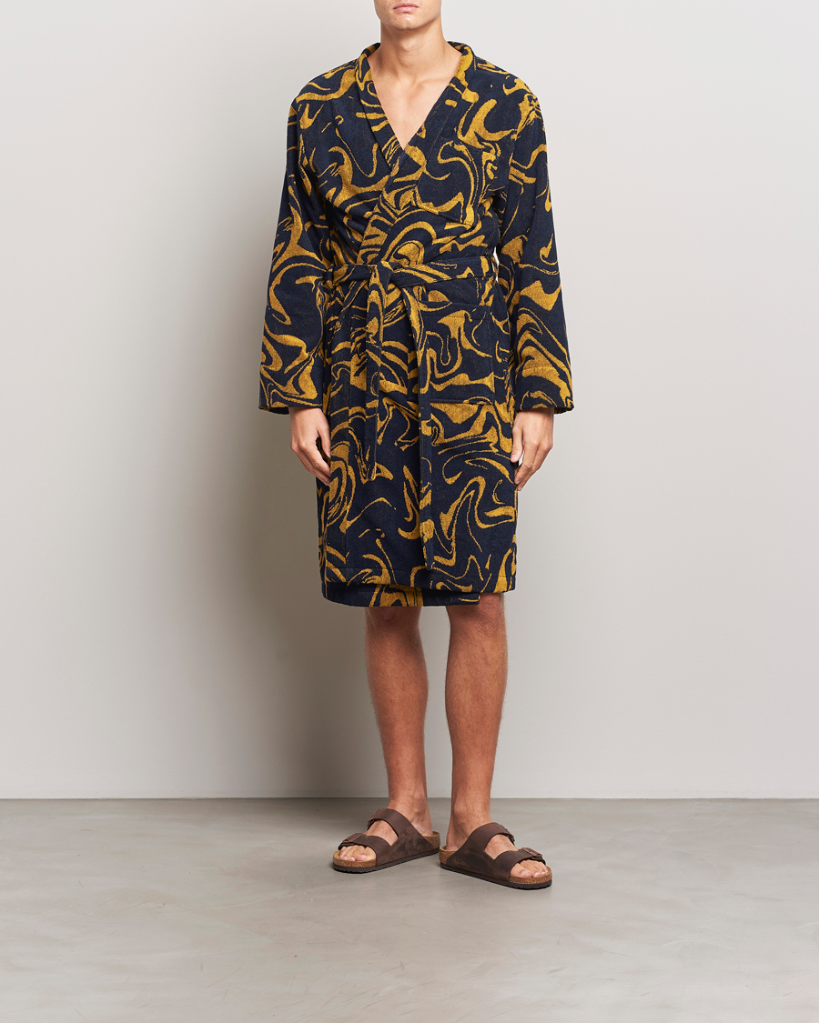 Herren | Schlafanzüge & Bademäntel | OAS | Marble Robe Black/Yellow