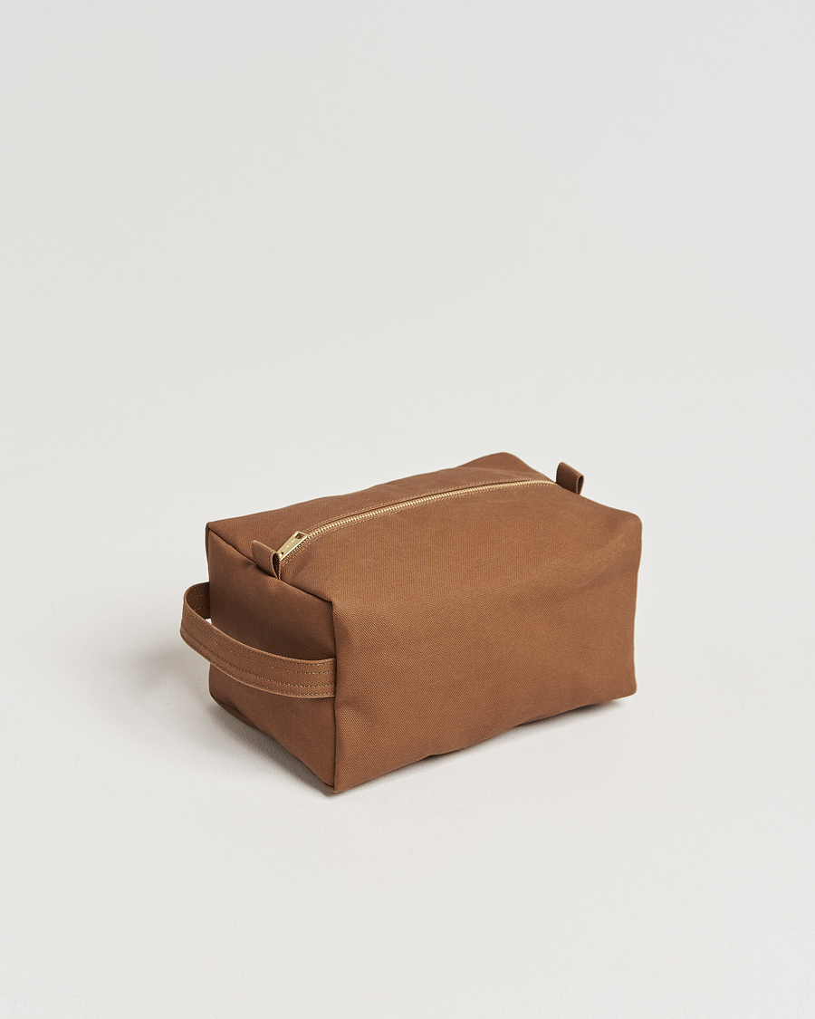 Herren | Carhartt WIP Canvas Washbag Hamilton Brown | Carhartt WIP | Canvas Washbag Hamilton Brown