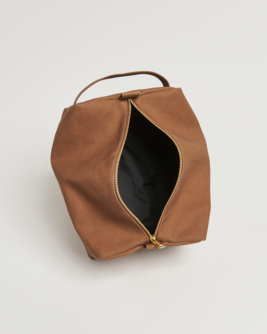 Herren | Carhartt WIP Canvas Washbag Hamilton Brown | Carhartt WIP | Canvas Washbag Hamilton Brown