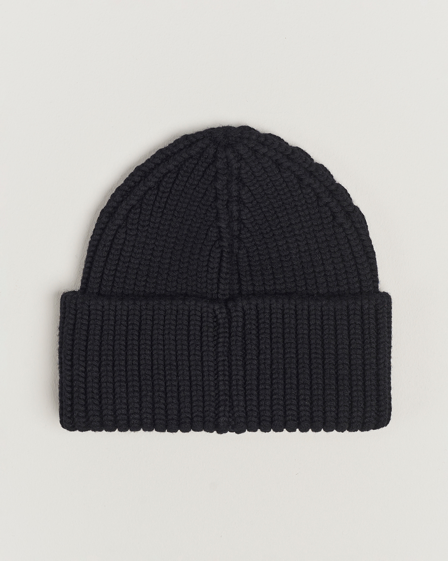 Herren | Moncler Tonal Logo Beanie Black | Moncler | Tonal Logo Beanie Black