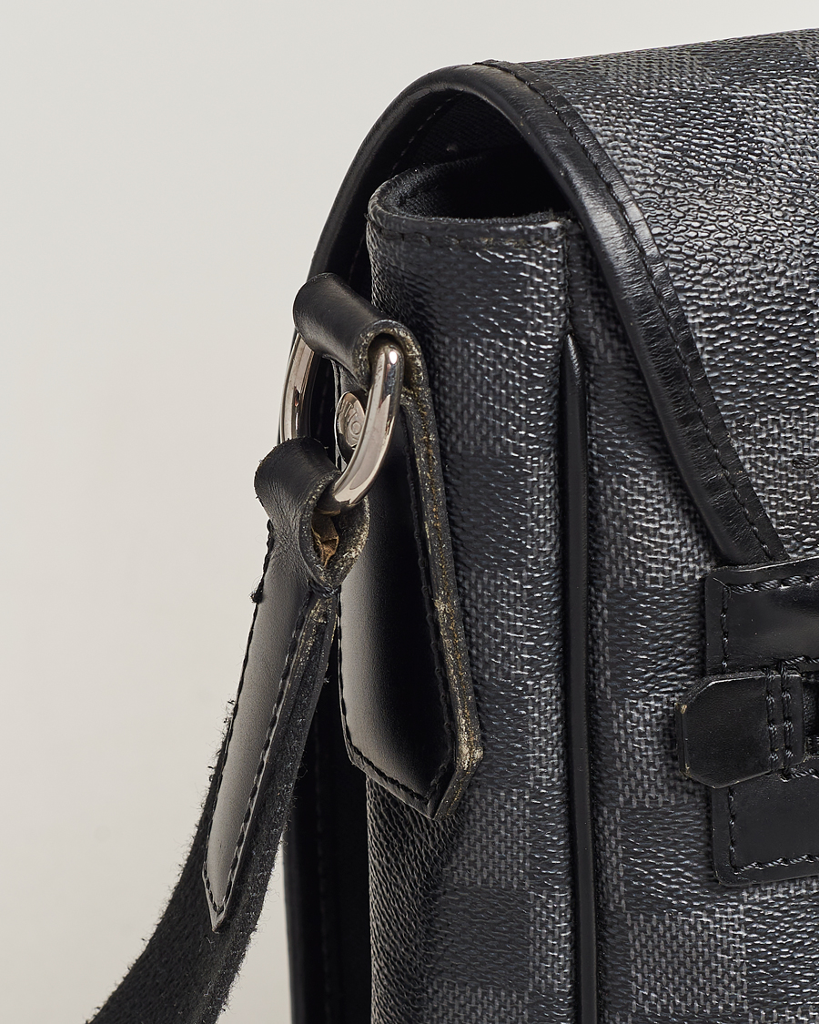 Herren | Louis Vuitton Pre-Owned Daniel MM Shoulder Bag Damier Graphite | Louis Vuitton Pre-Owned | Daniel MM Shoulder Bag Damier Graphite